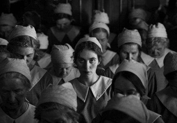 Pigen med nålen / Dziewczyna z igłą / Das Mädchen mit der Nadel